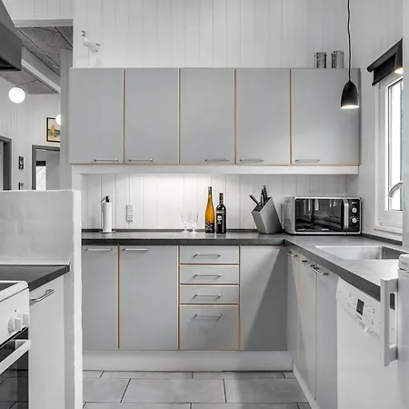 Stunning In Glesborg With Kitchen Holiday home *