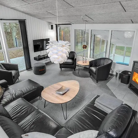 Holiday home Stunning In Glesborg With Kitchen