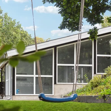 Holiday home Stunning In Glesborg With Kitchen