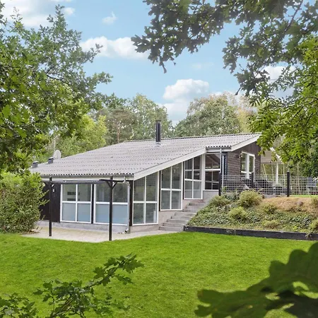 Stunning In Glesborg With Kitchen Holiday home *