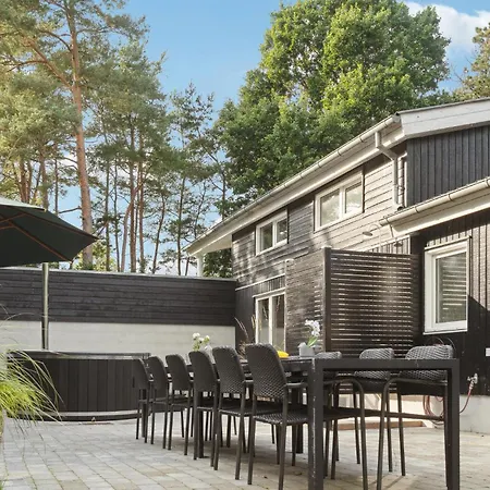Holiday home Stunning In Glesborg With Kitchen Fjellerup Strand